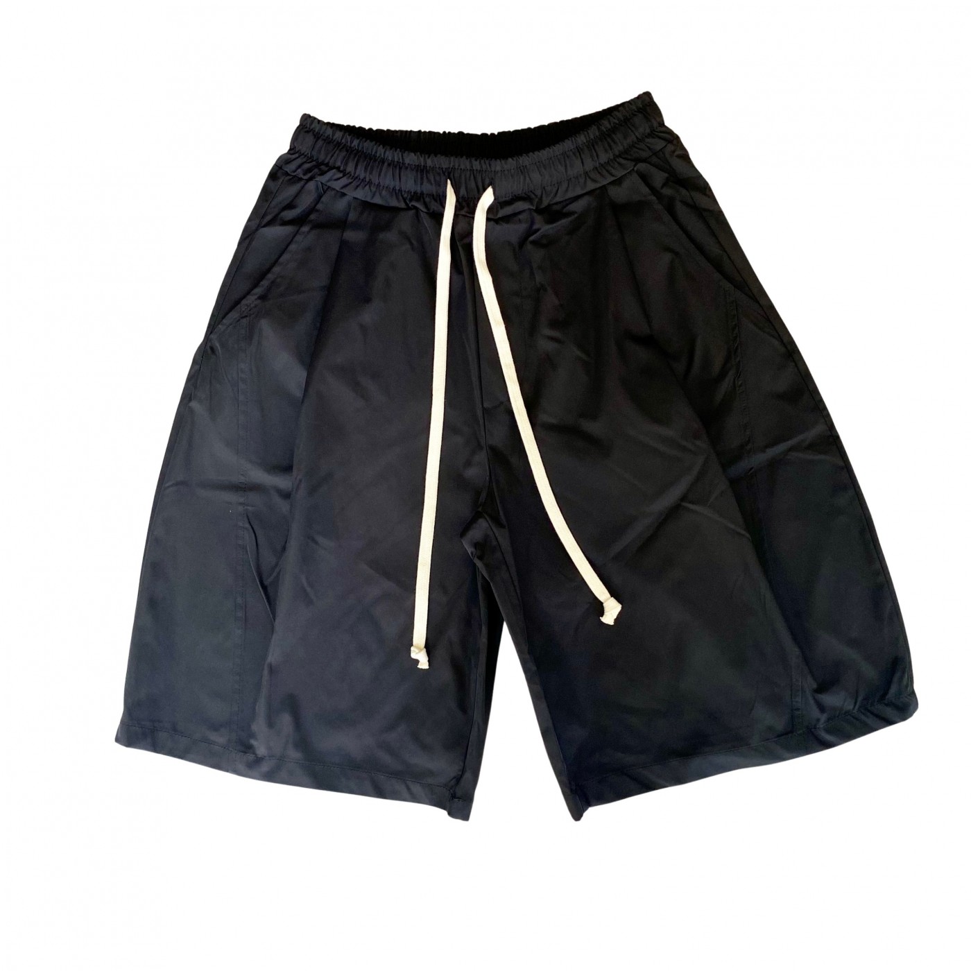 Bermuda Mazambi Amictus Black